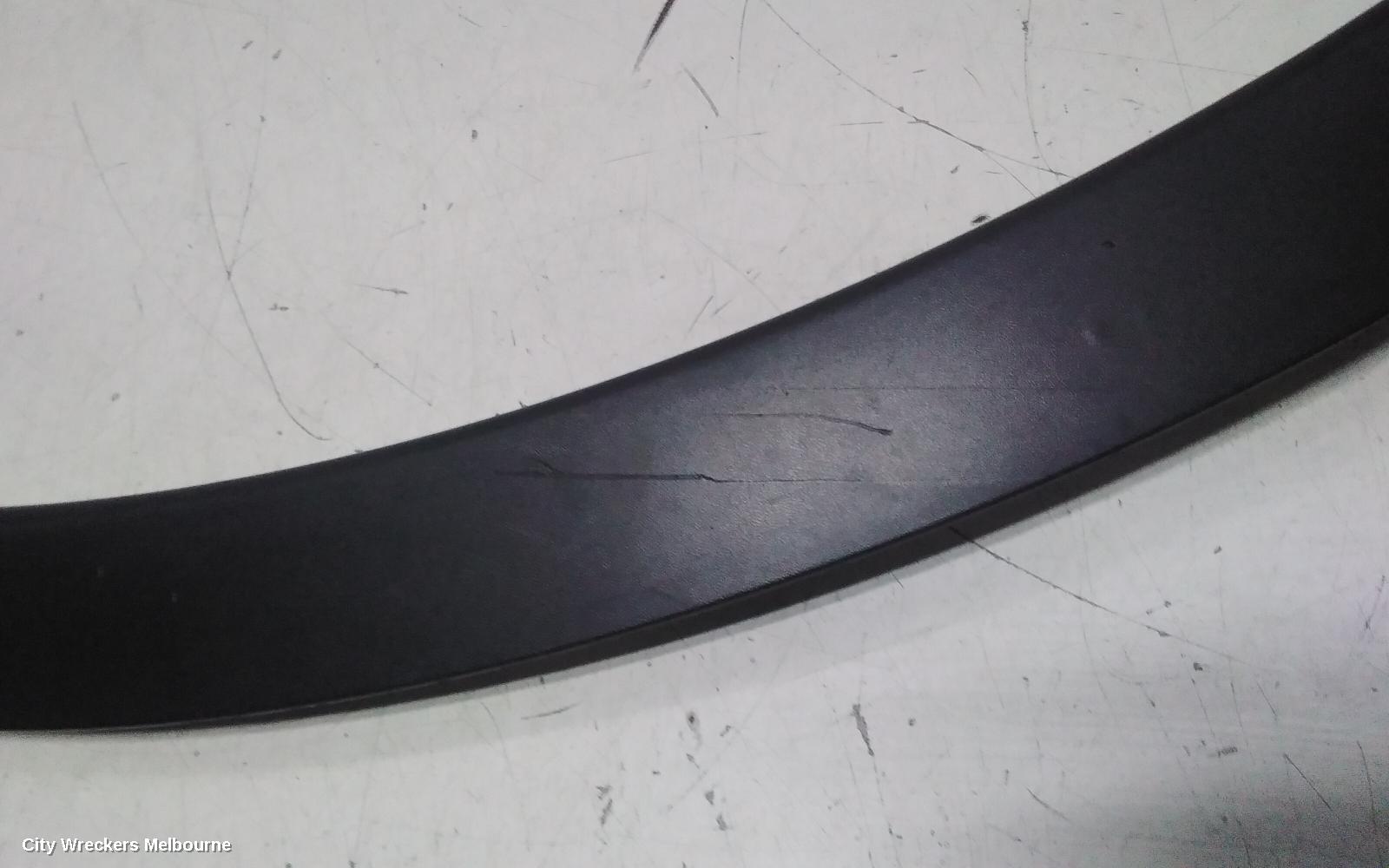 LAND ROVER DISCOVERY WHEEL ARCH FLARE, L462, LH FRONT, NON PARK SENSOR TYPE, MATTE BLACK, 12/2016 ONWARDS - Image 3