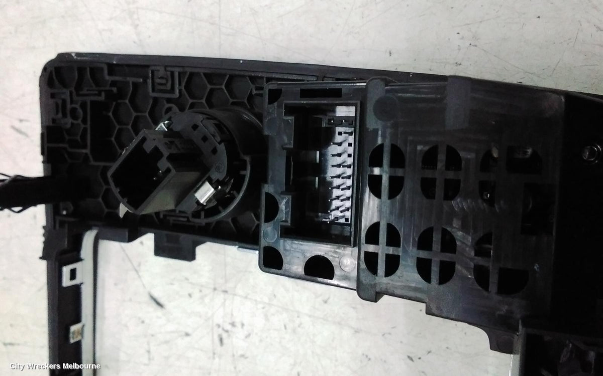 AUDI A6 COMBINATION SWITCH, ELECT PARK SWITCH, W/ AUTO TYPE, 4G/C7, 04/2011 - 06/2018 - Image 3