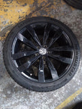 VOLKSWAGEN T-ROC WHEEL MAG, FACTORY, 19X8IN, 5 TWIN SPOKE, BI-COLOUR, BLACK/ALUMINIUM,  A1, 03/2020 ONWARDS - Image 1