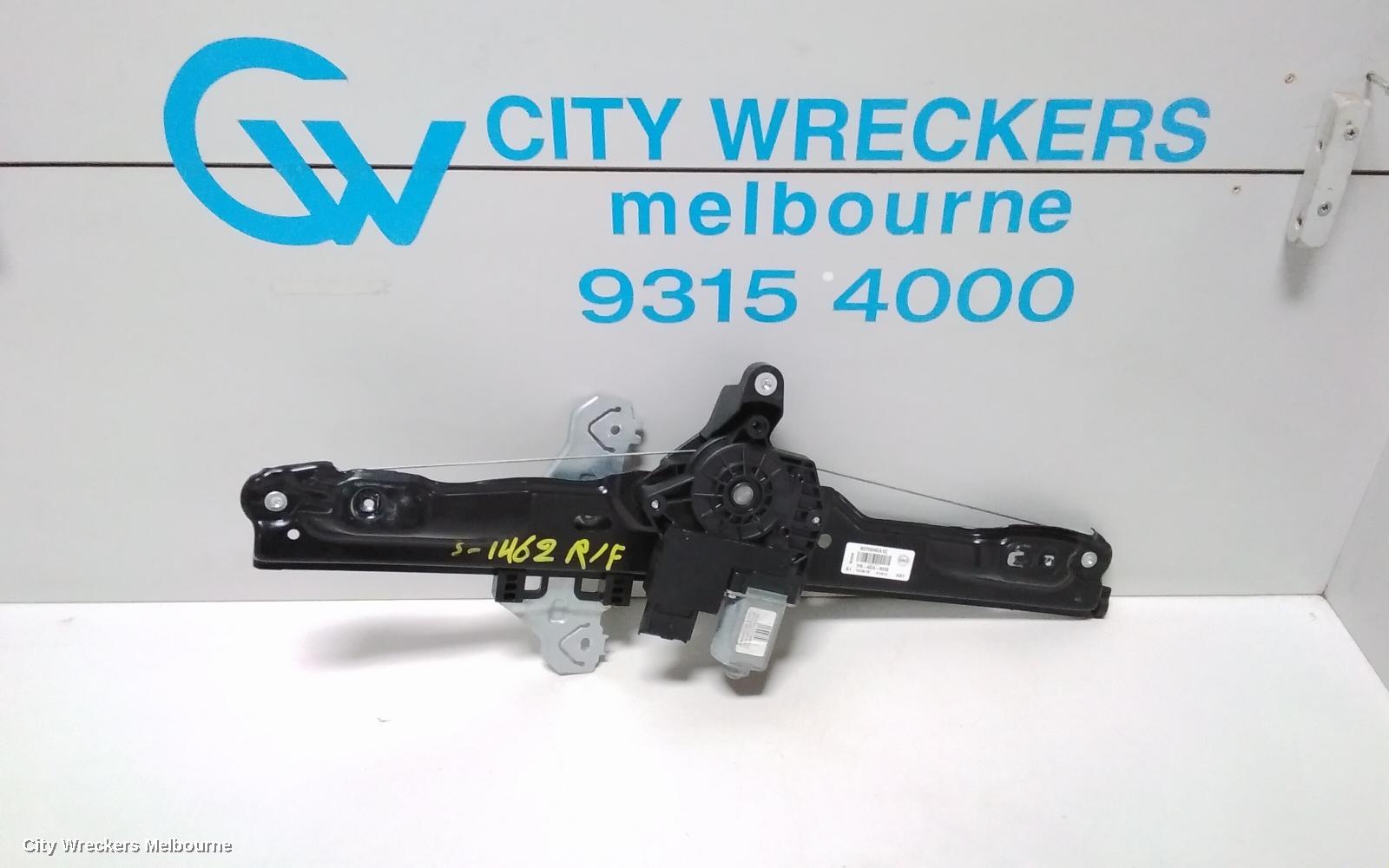 NISSAN QASHQAI RIGHT FRONT WINDOW REG/MOTOR, J11, 12/2013 - 07/2021 - Image 1