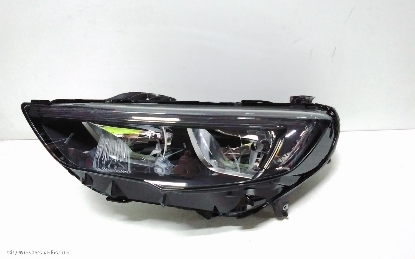 HOLDEN COMMODORE LEFT HEADLAMP, ZB, HALOGEN TYPE, 10/2017 - 12/2020 - Image 2
