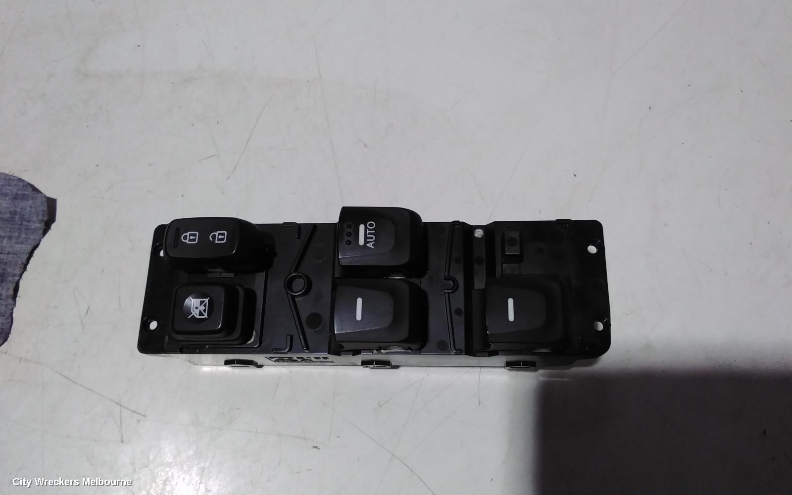 HYUNDAI VELOSTER PWR DR WIND SWITCH, RH FRONT (MASTER SWITCH), FS, TURBO, 07/2012 - 02/2018 - Image 3