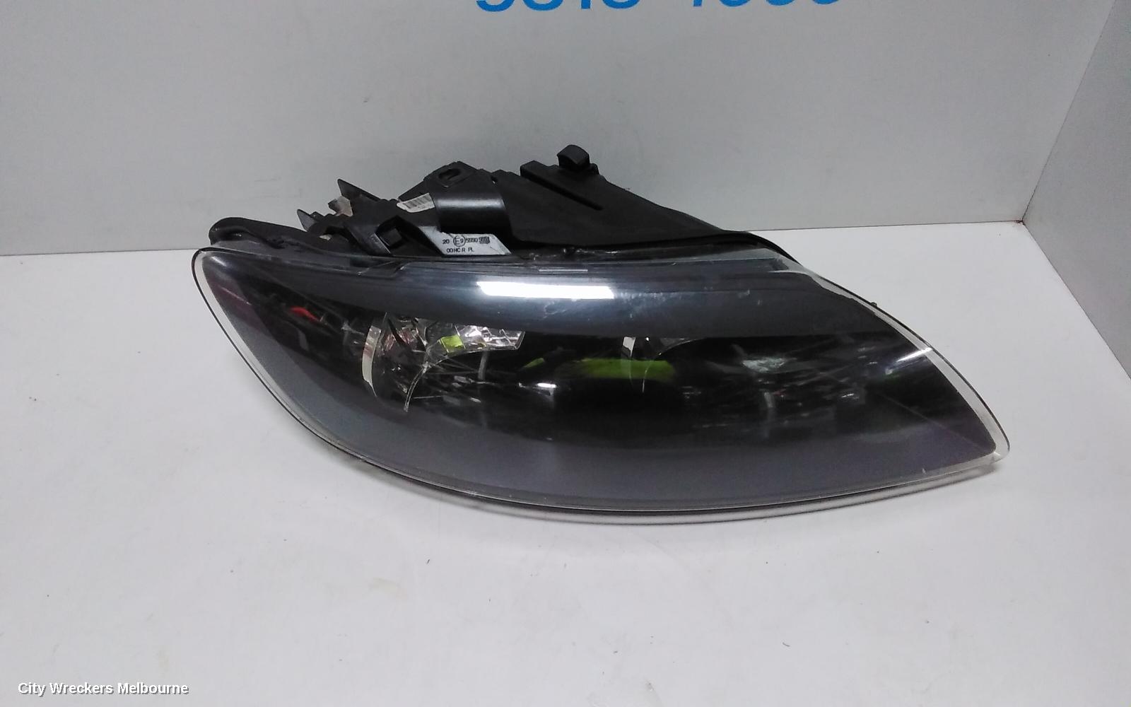 AUDI Q7 RIGHT HEADLAMP, 4L, HALOGEN TYPE, 10/2009 - 08/2015 - Image 1