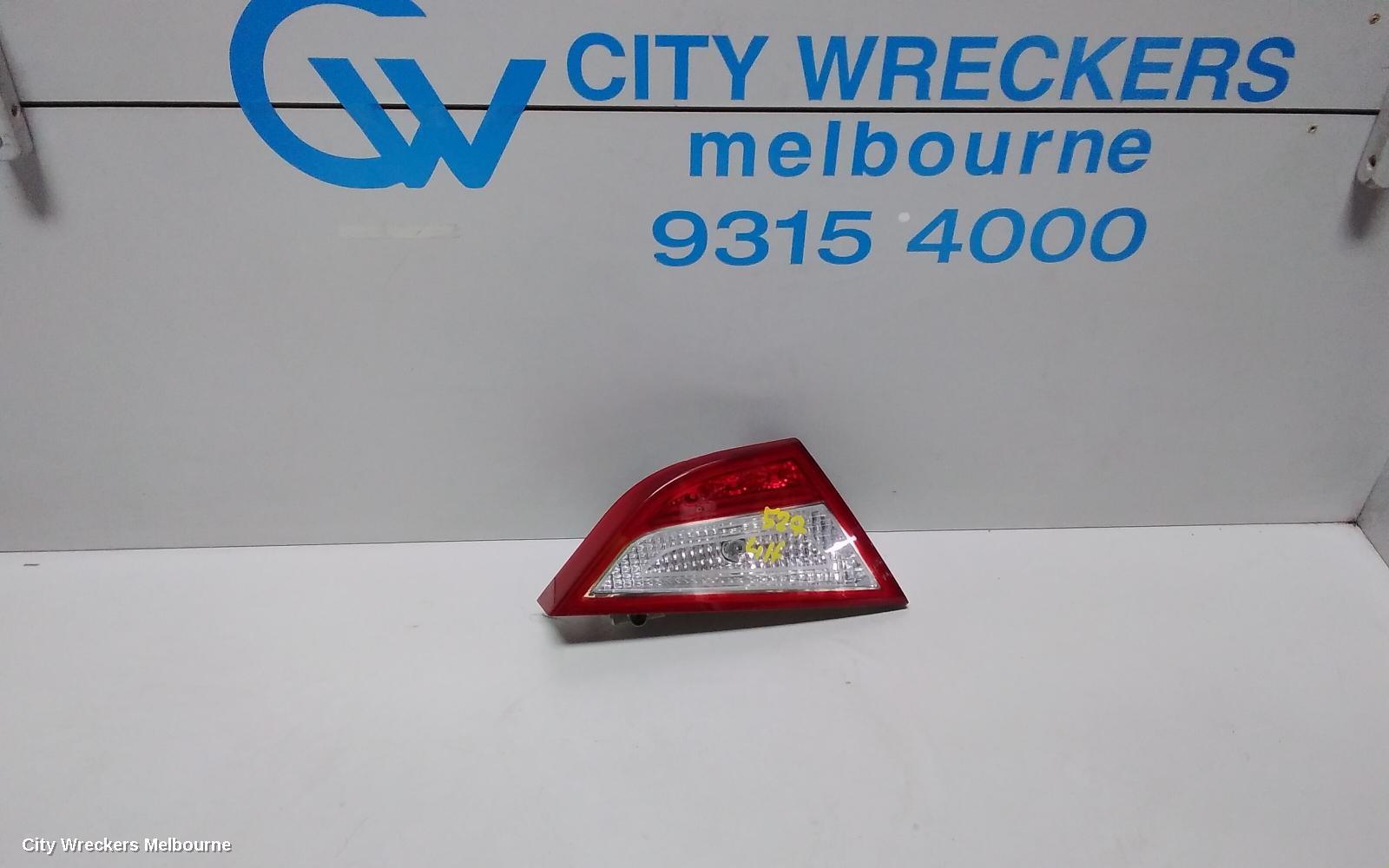 HYUNDAI I45 REAR GARNISH, BOOTLID LAMP (LH SIDE), YF, NON LED TYPE, 02/2010 - 05/2013 (AUS ONLY) - Image 1