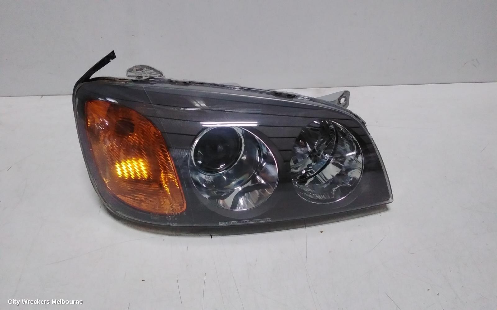 HYUNDAI GRANDEUR RIGHT HEADLAMP, XG, BLACK INSERT, 10/1999 - 07/2002 - Image 3