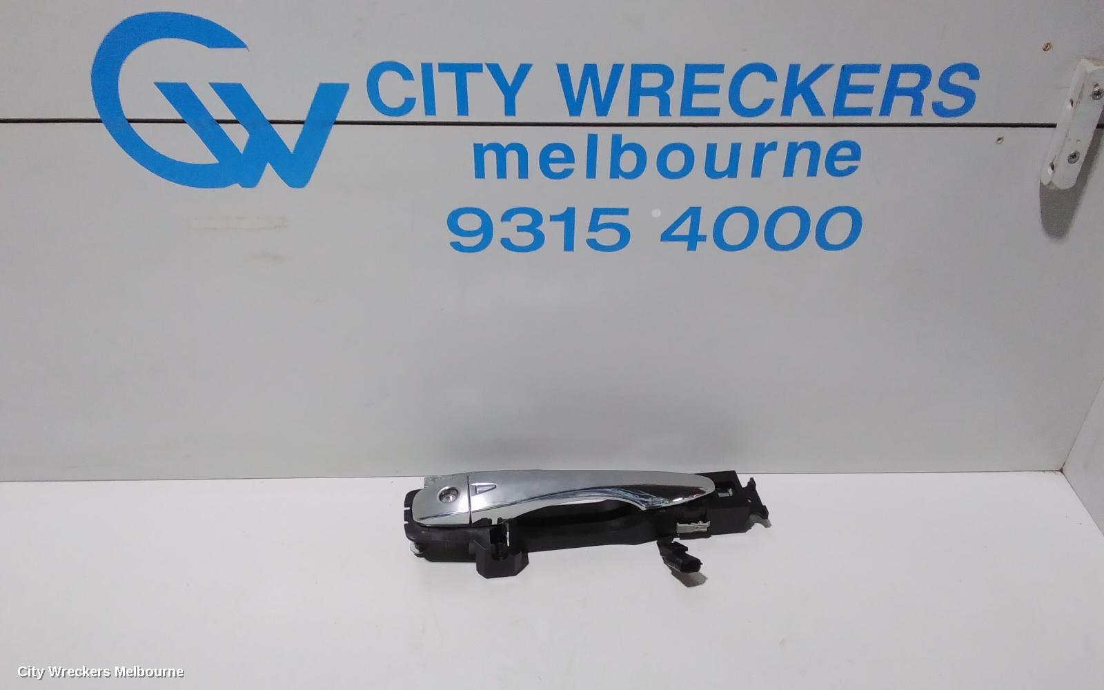 NISSAN PATHFINDER DOOR HANDLE, OUTER, RH FRONT, R52, 10/2013 - 04/2021 - Image 1