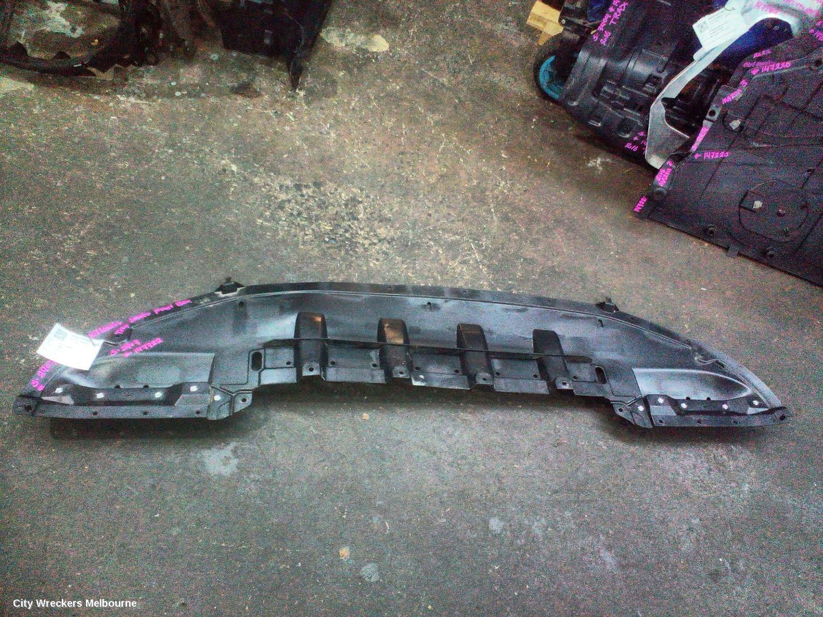 MITSUBISHI OUTLANDER, ZM, 08/2021 ONWARDS, FRONT BUMPER SPALSH TRAY: 147722 - Image 3