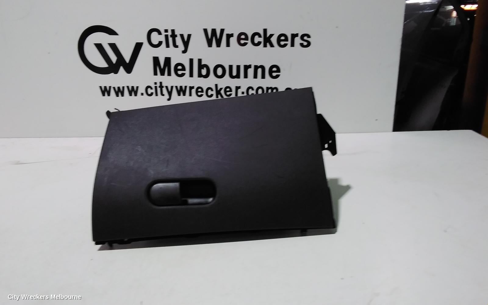 ALFA ROMEO GIULIETTA GLOVE BOX, 940 SERIES, LH SIDE, 01/2011 ONWARDS - Image 2
