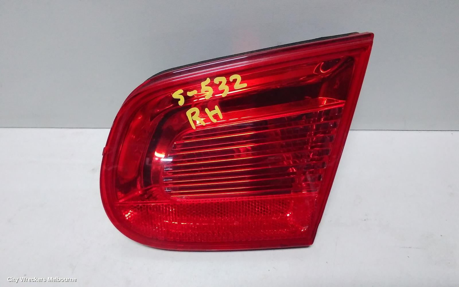 VOLKSWAGEN EOS REAR GARNISH, BOOTLID LAMP (RH SIDE), 1F, 02/2007 - 04/2011 - Image 2