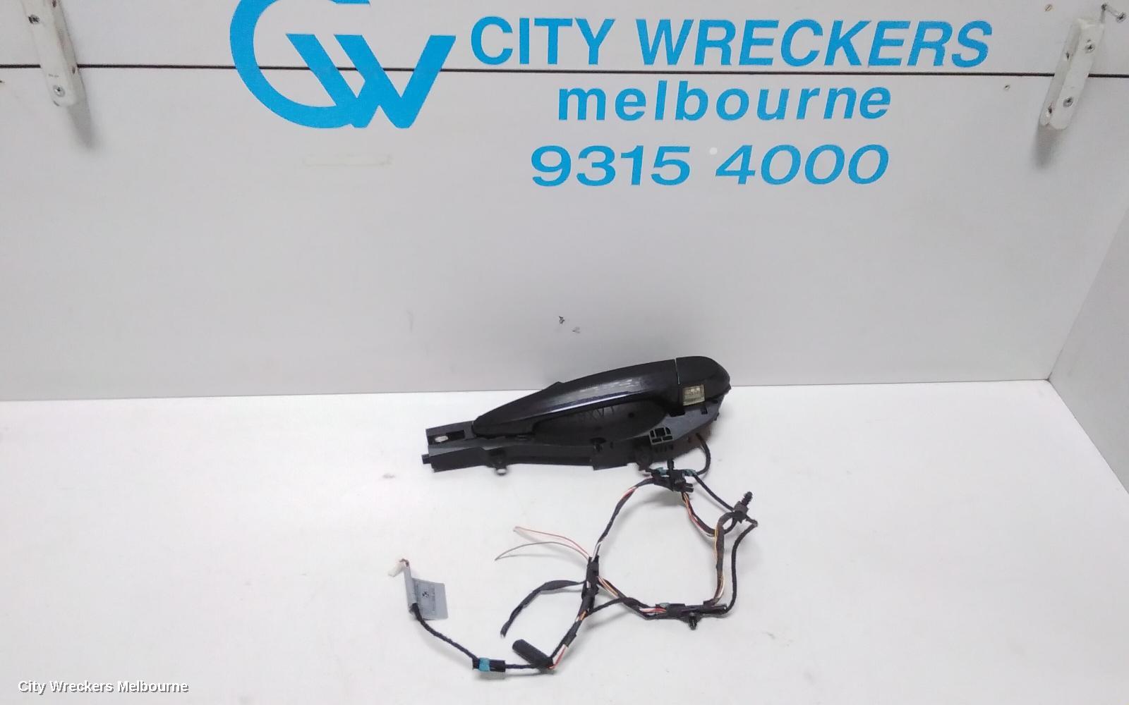 BMW 3 SERIES DOOR HANDLE, OUTER, LH FRONT, NON KEYLESS TYPE, E90/E91, SEDAN/WAGON, 03/2005 - 04/2012 - Image 1