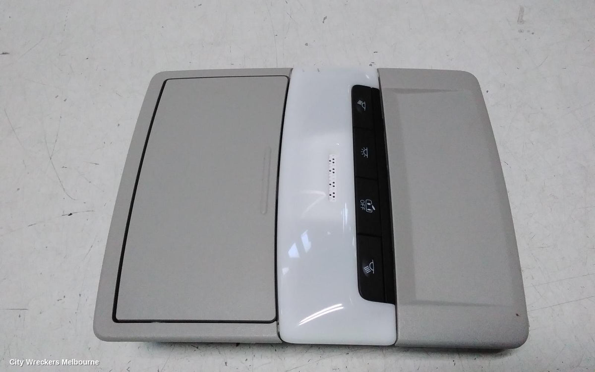 MITSUBISHI OUTLANDER COURTESY LIGHT, ZM, 08/2021 ONWARDS - Image 3