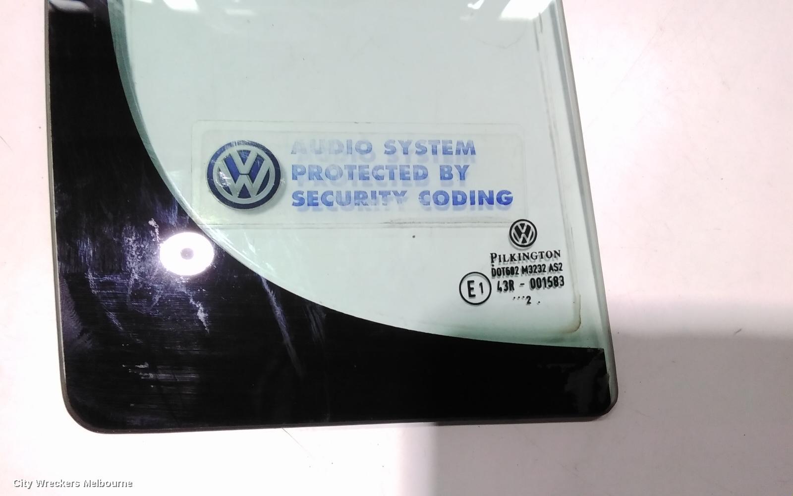 VOLKSWAGEN AMAROK RIGHT REAR 1/4 DOOR GLASS, 2H, 12/2010 ONWARDS - Image 2