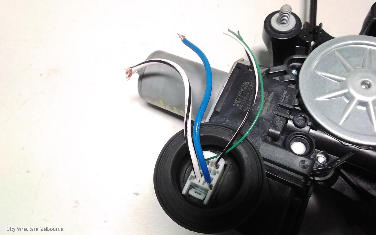 TOYOTA COROLLA RIGHT FRONT WINDOW REG/MOTOR, E210, 07/2018 ONWARDS - Image 3
