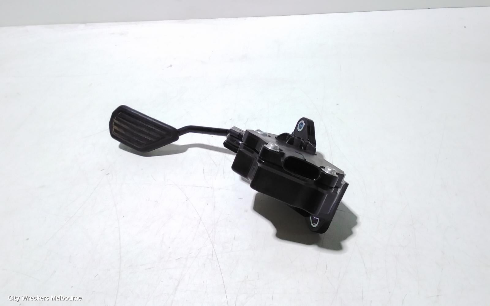 TOYOTA PRIUS PEDAL ASSEMBLY, NHP10, ACCELERATOR PEDAL, 12/2011 - 03/2020 - Image 2