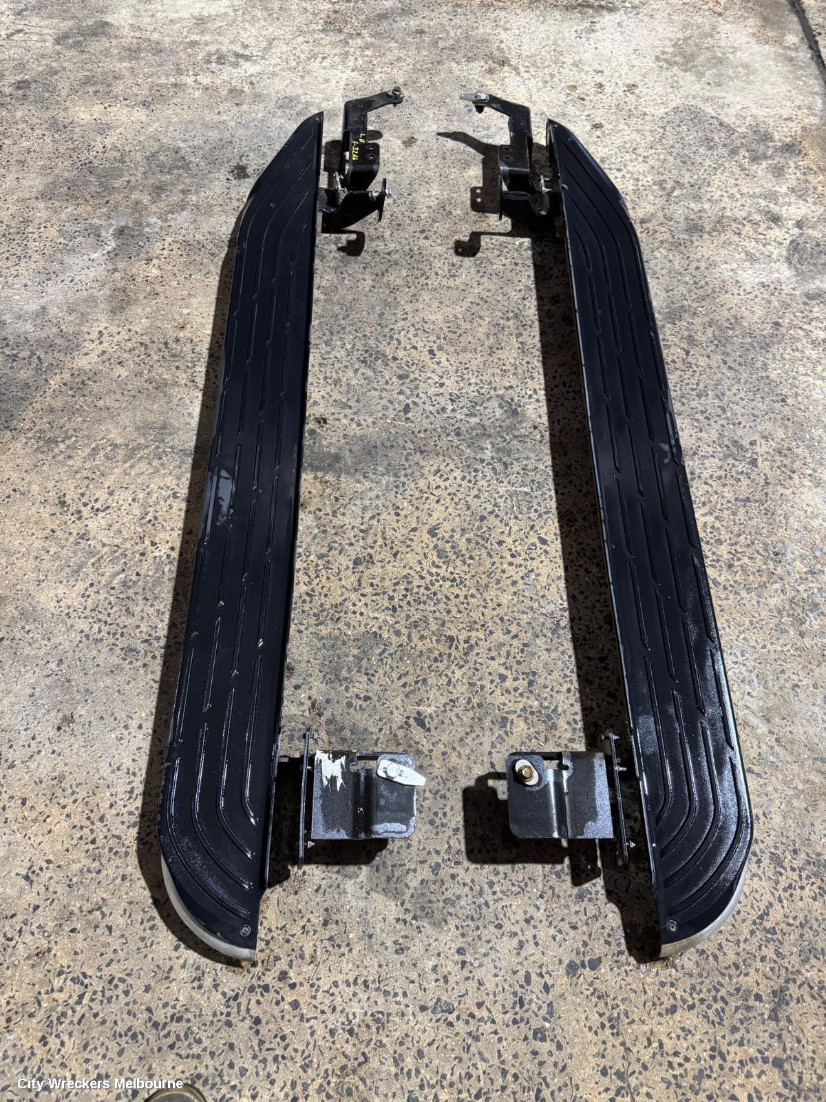 TOYOTA KLUGER SIDE STEP/SKIRT, XU50 SERIES, LH SIDE ONLY, 12/2013 - 02/2021 - Image 3