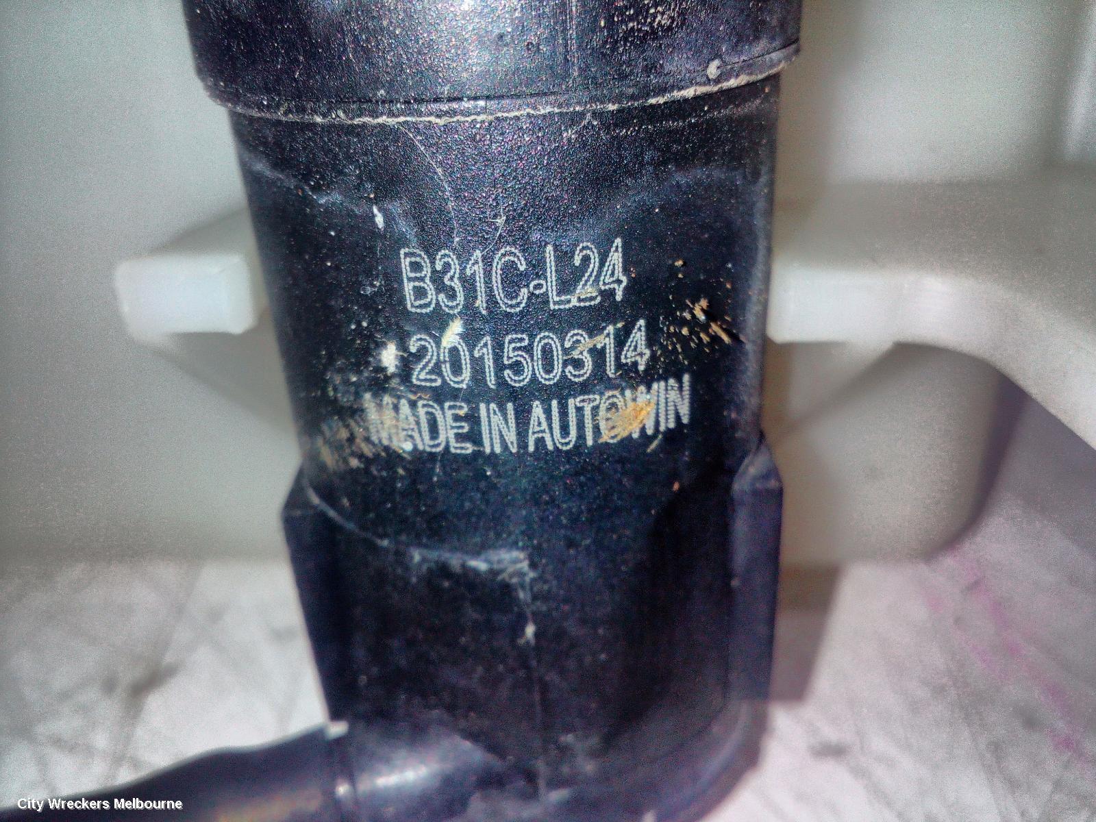 LDV V80 WASHER BOTTLE, 01/2013 - 12/2023 - Image 3