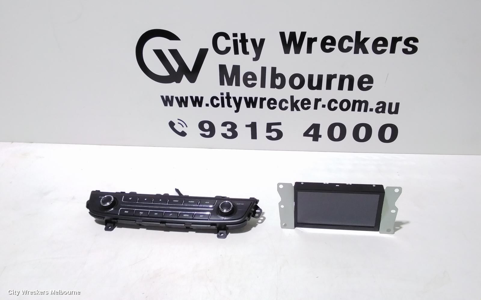 LDV G10 RADIO/CD/DVD/SAT/TV, DISPLAY UNIT, 10IN TOUCHSCREEN, SV7A/SV7C, WAGON/VAN, 04/2015 ONWARDS - Image 2