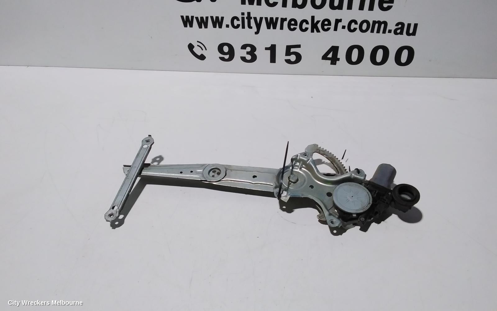 TOYOTA CAMRY LEFT FRONT WINDOW REG/MOTOR, ASV50/AVV50, POWER, 11/2011 - 10/2017 - Image 3