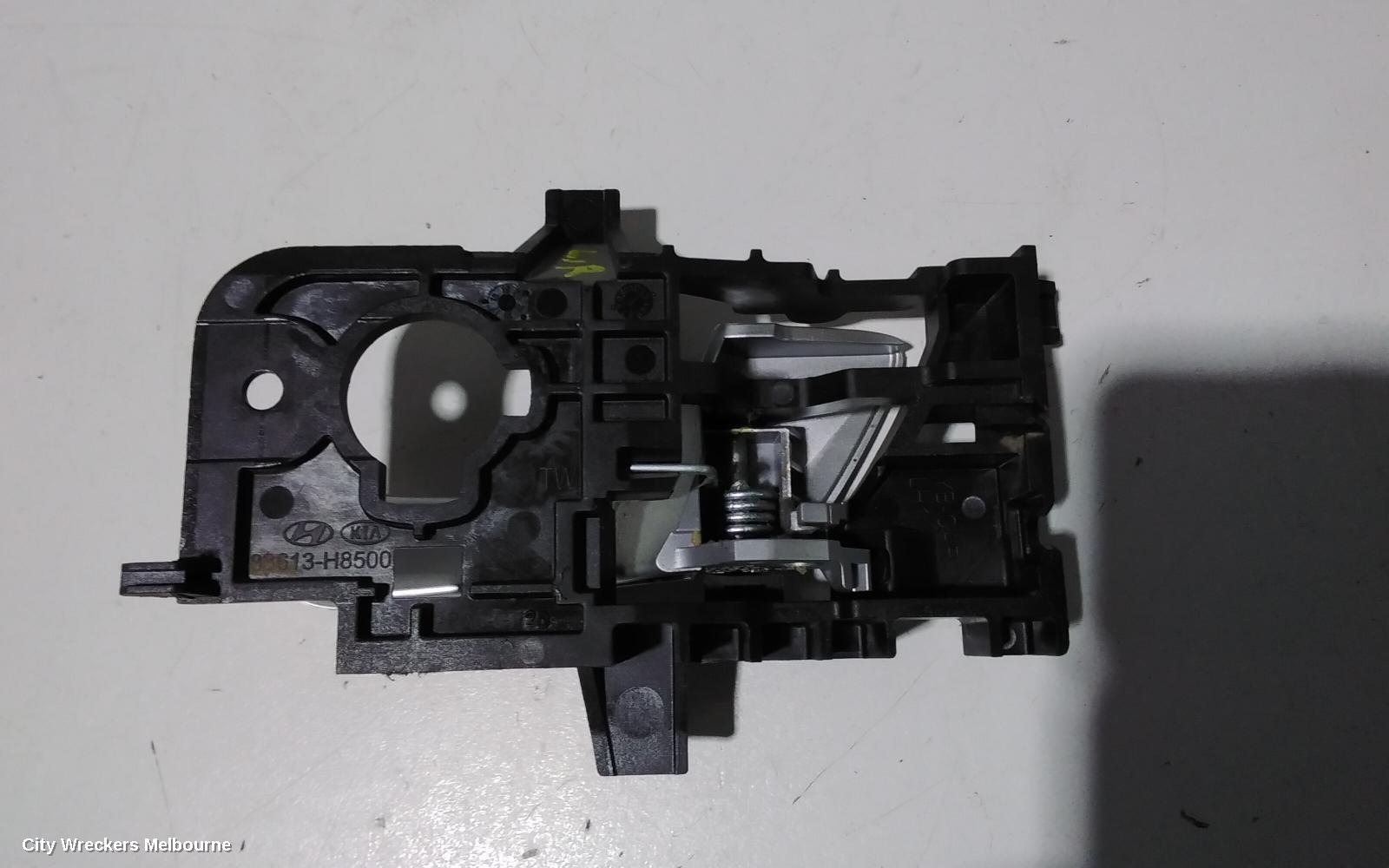 KIA RIO DOOR HANDLE, YB, INNER, LH REAR, 12/2016 - 06/2023 - Image 3