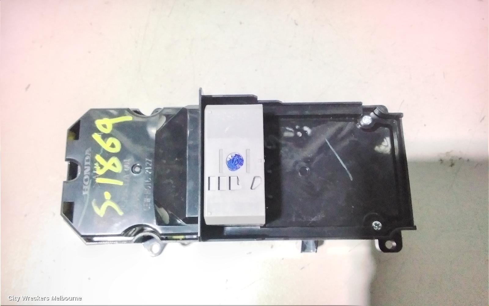 HONDA HRV PWR DR WIND SWITCH, RH FRONT (MASTER SWITCH), RU5, 12/2014 ONWARDS - Image 3