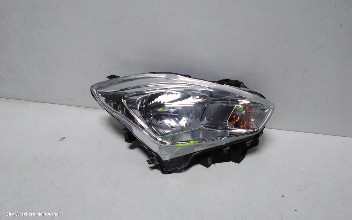 SUZUKI SWIFT RIGHT HEADLAMP, AZ, HALOGEN TYPE, 04/2017 - 03/2025 - Image 1