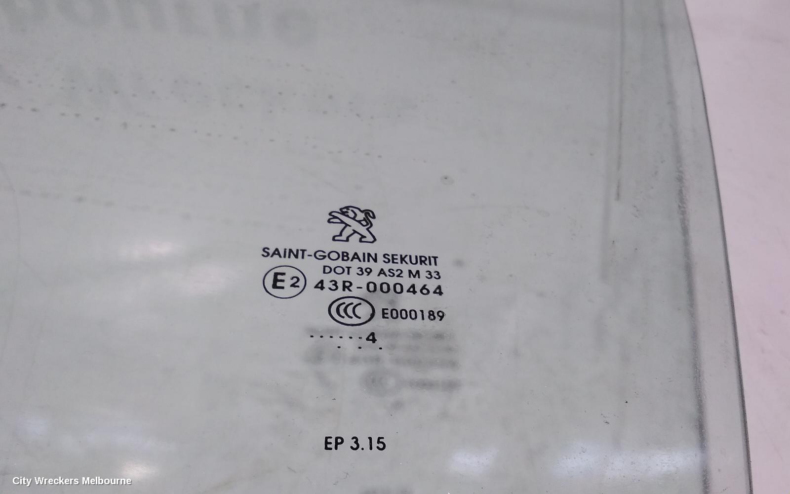 PEUGEOT 2008 LEFT FRONT DOOR WINDOW, A94, 10/2013 - 12/2018 - Image 2