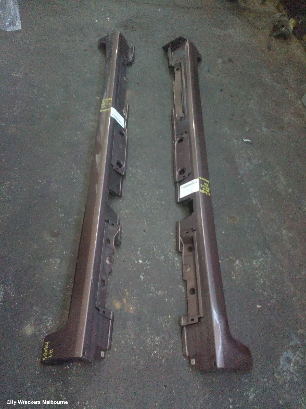 TOYOTA PRIUS SIDE STEP/SKIRT, ZVW40R, PRIUS V, 05/2012 - 11/2022 - Image 3
