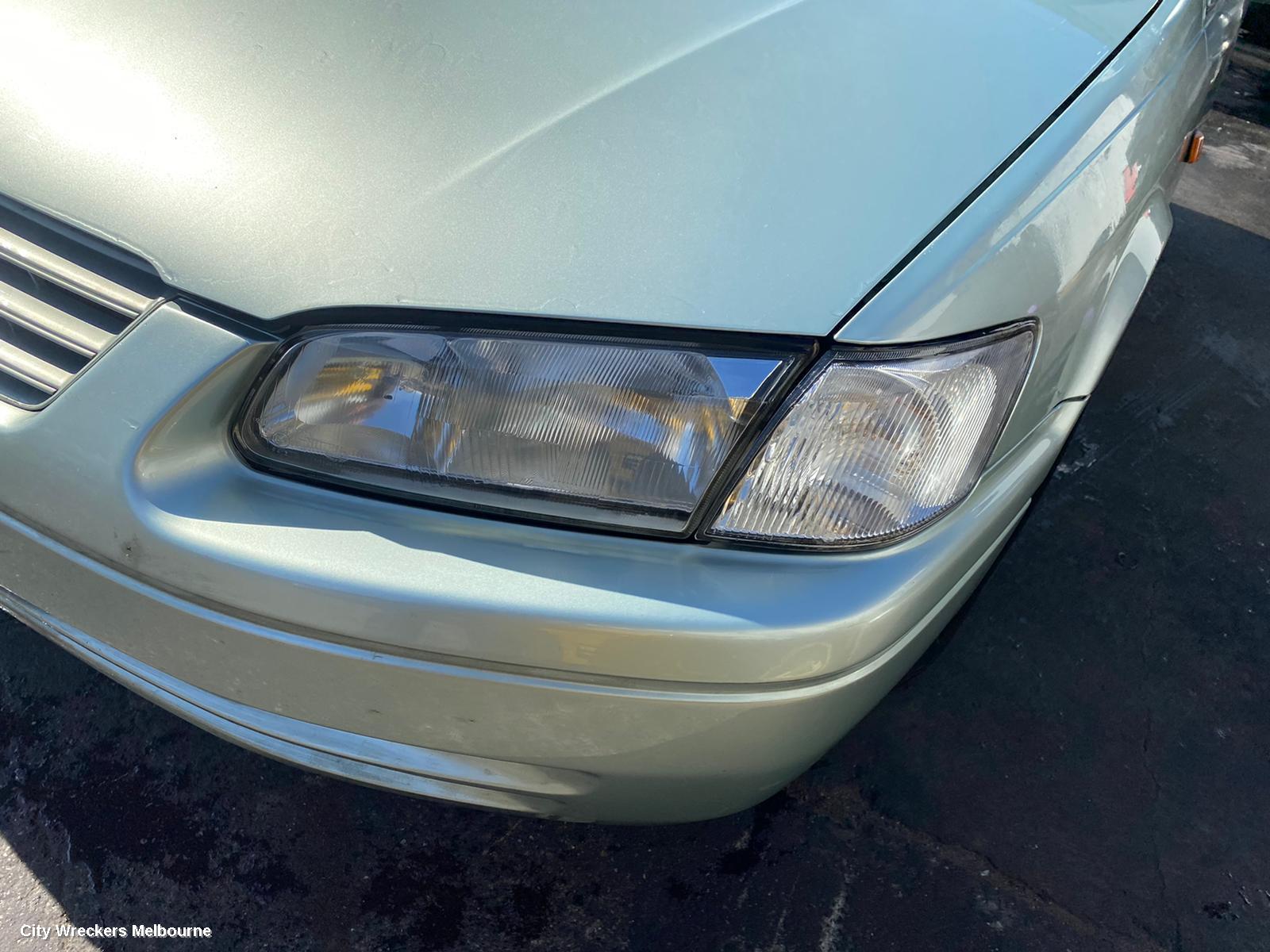 TOYOTA CAMRY LEFT TAILLIGHT, SK20, 08/1997 - 09/2000 - Image 2