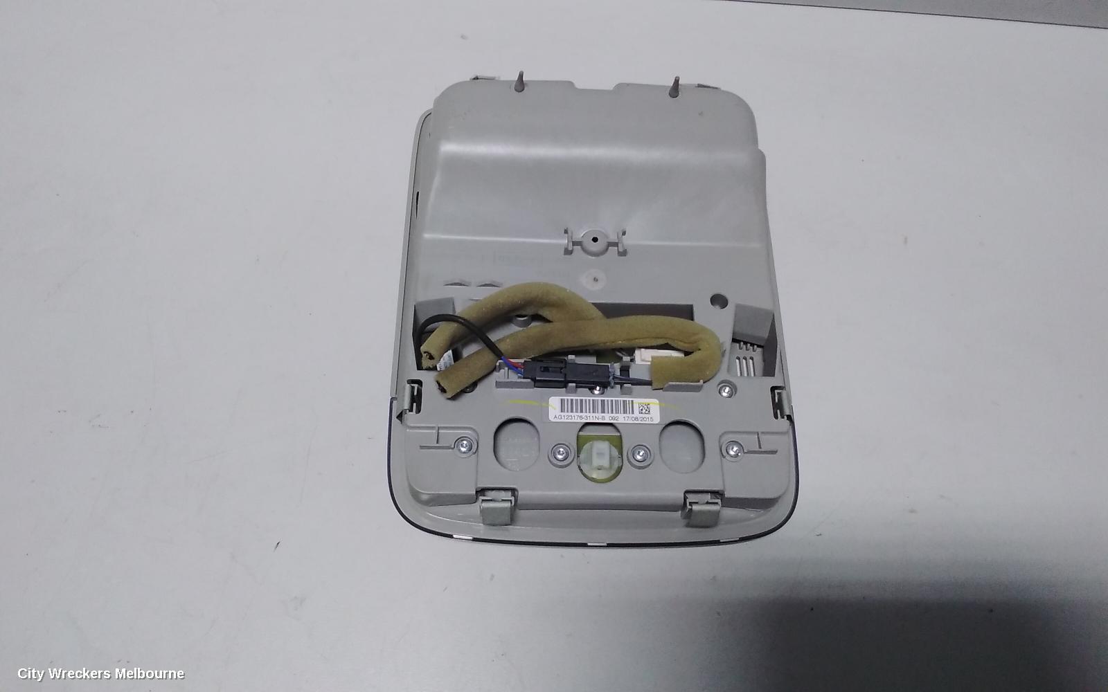 HOLDEN COMMODORE COURTESY LIGHT, FRONT, W/ SUNGLASS HOLDER TYPE, VF, 05/2013 - 12/2017 - Image 3