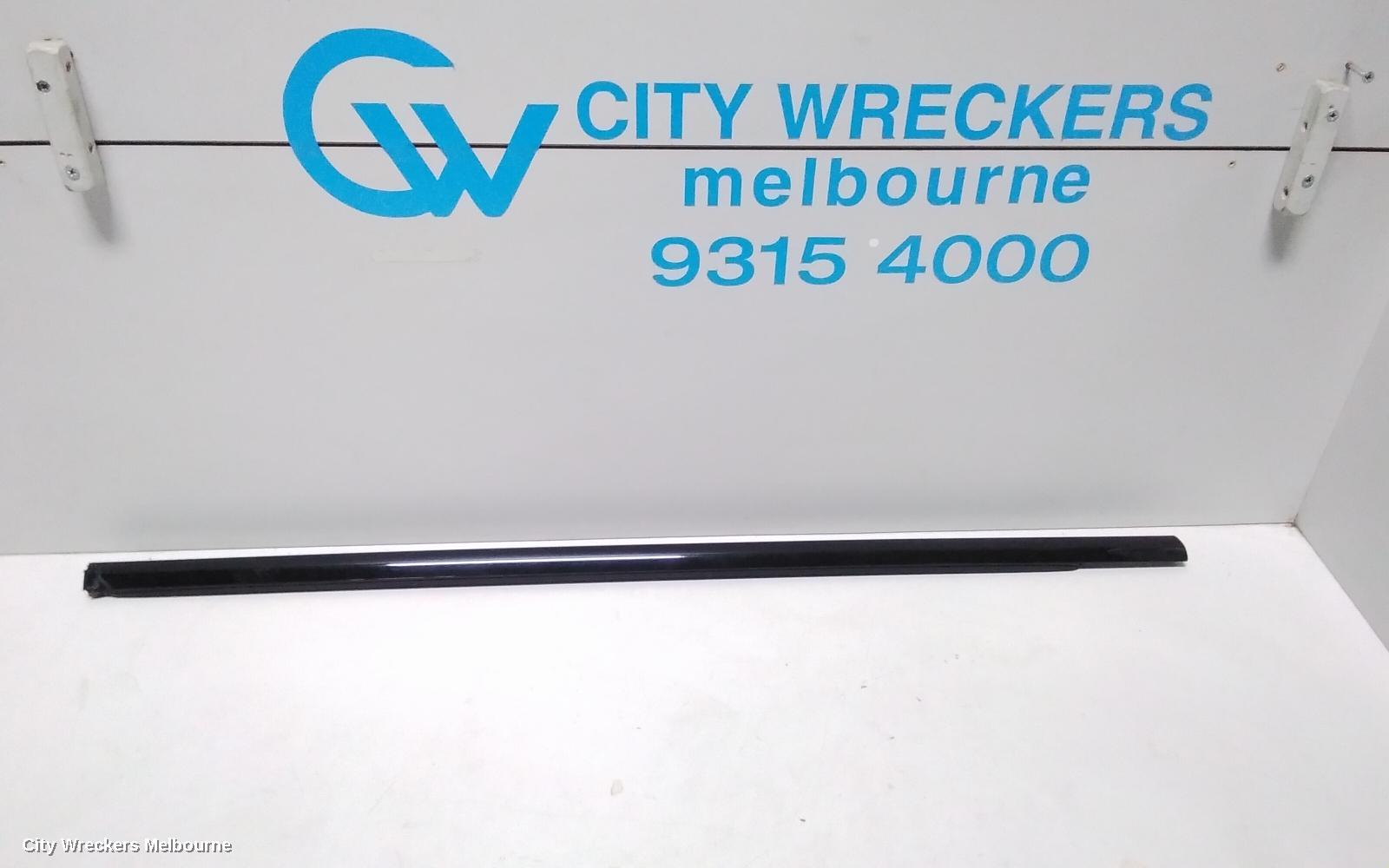 LAND ROVER RANGEROVER EVOQUE DOOR MOULD, MOULD  REFER TO PHOTOS: 75569, L538, 11/2011 - 01/2019 - Image 1