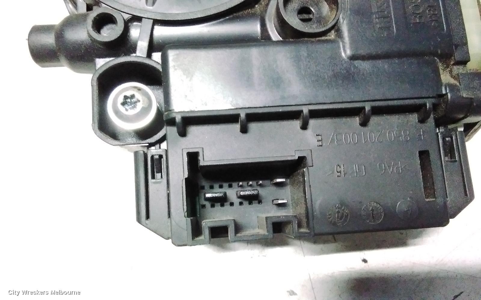 VOLKSWAGEN POLO RIGHT FRONT WINDOW REG/MOTOR, 6R, POWER, 5DR HATCH, 05/2010 - 05/2014 - Image 3