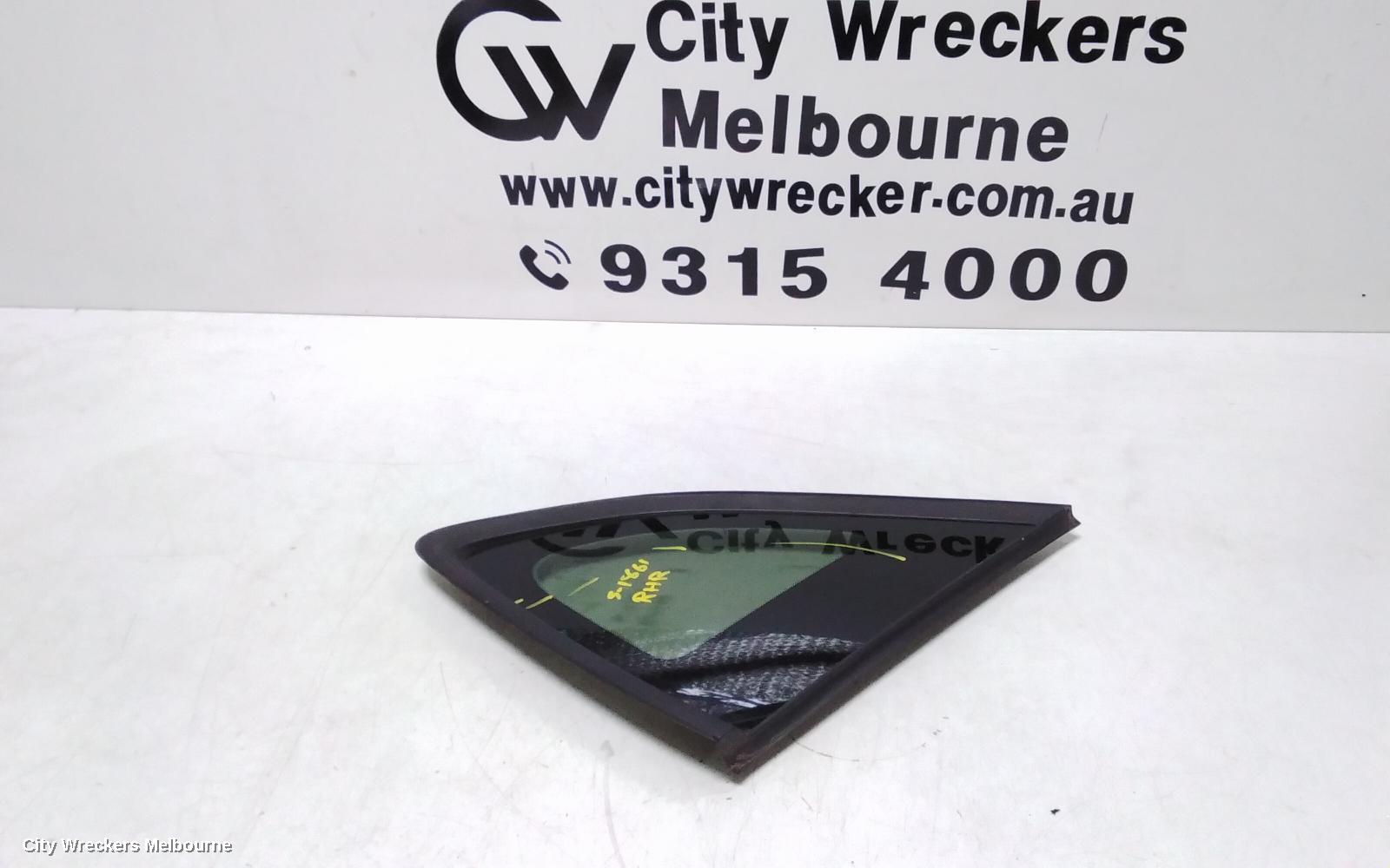 HYUNDAI TUCSON RIGHT REAR SIDE GLASS, TL, BLACK TRIM TYPE, 07/2015 - 01/2021 - Image 1