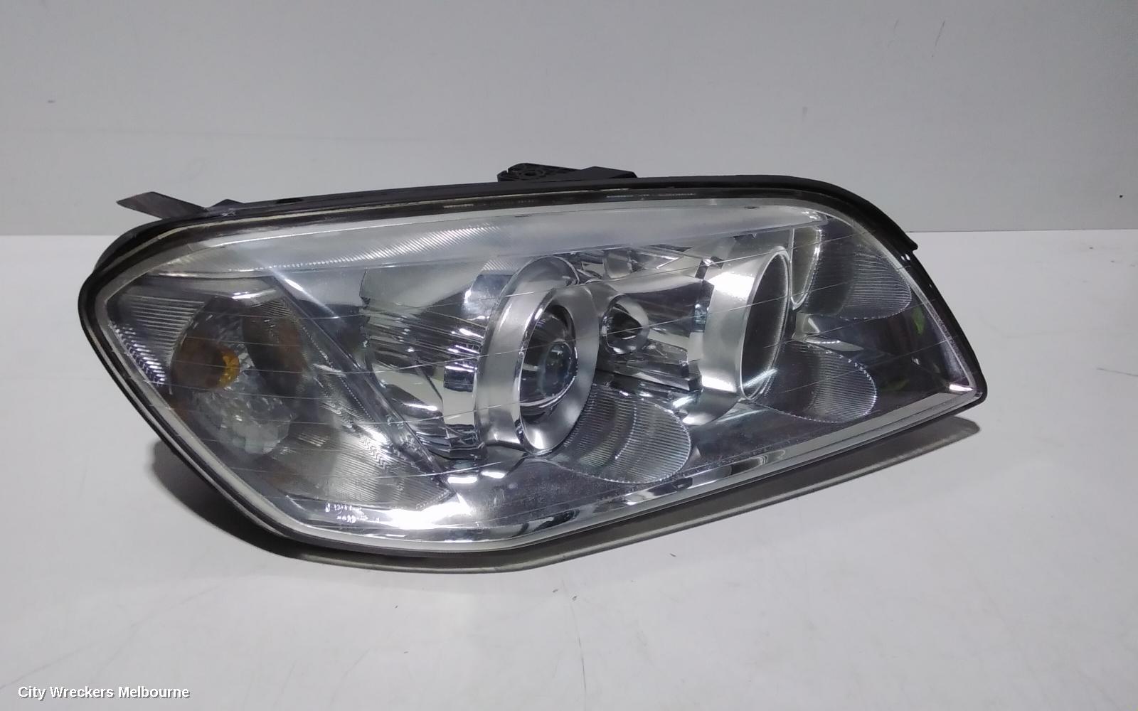 HOLDEN CAPTIVA RIGHT HEADLAMP, CG, CX/LX/SX/CAPTIVA 7 (4TH VIN = C), CHROME INNER TYPE, 09/2006 - 02/2011 - Image 3