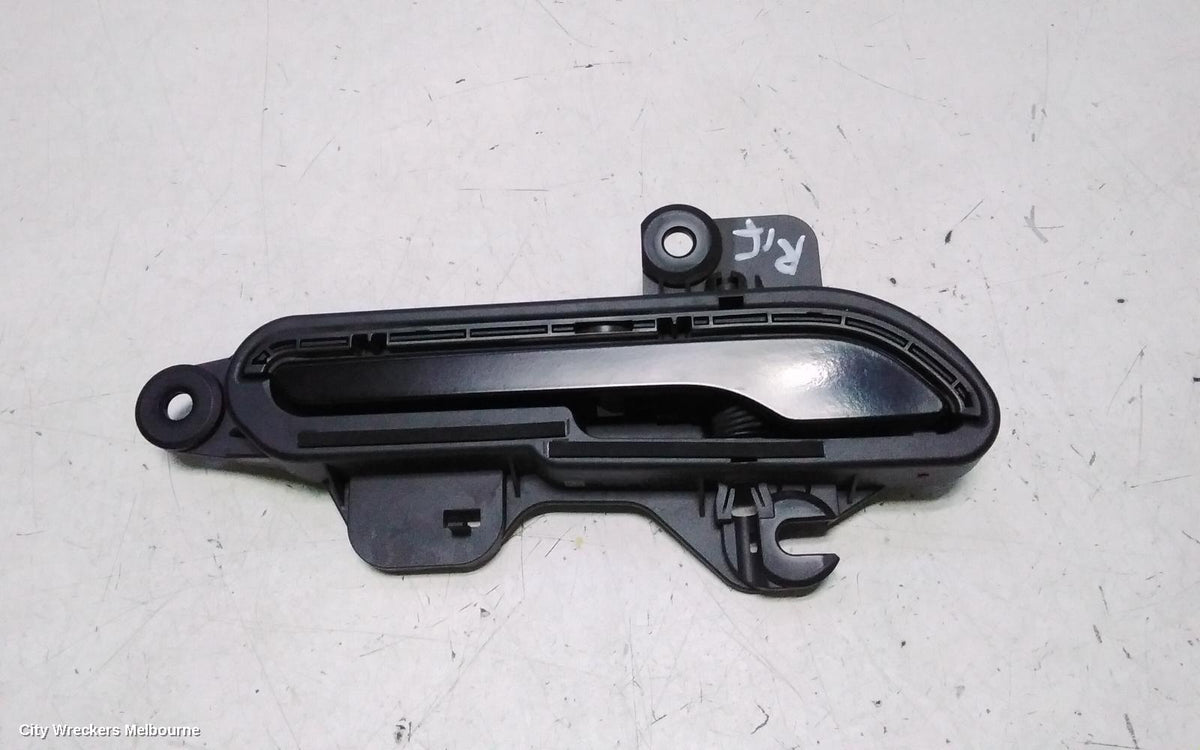 TESLA MODEL Y DOOR HANDLE, 1ST GEN, OUTER, RH FRONT, GLOSS BLACK, 03/2022 ONWARDS - Image 2