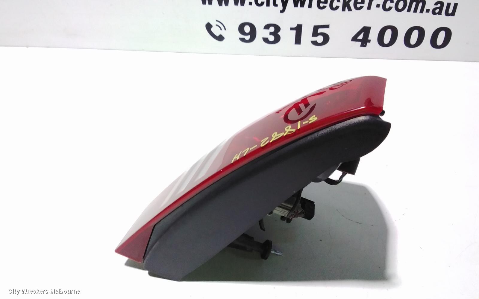 CHRYSLER 300C LEFT TAILLIGHT, IN BODY, SEDAN, 11/2005 - 02/2008 - Image 3