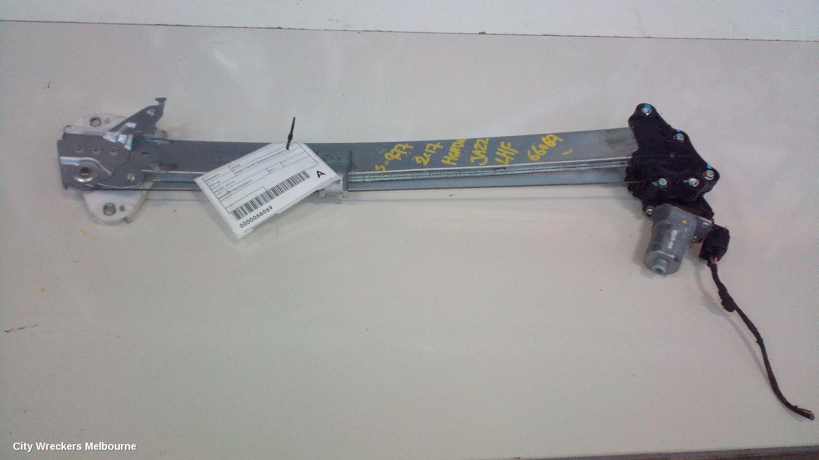 HONDA JAZZ RIGHT FRONT WINDOW REG/MOTOR, GK/GF, 07/2014 ONWARDS - Image 1