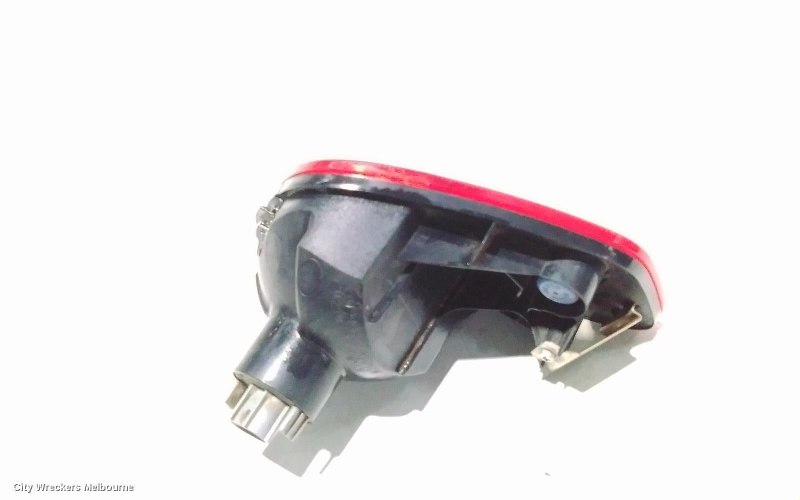 MITSUBISHI OUTLANDER RIGHT TAILLIGHT, BUMPER REFLECTOR, ZK-ZL, 04/2015 ONWARDS - Image 3
