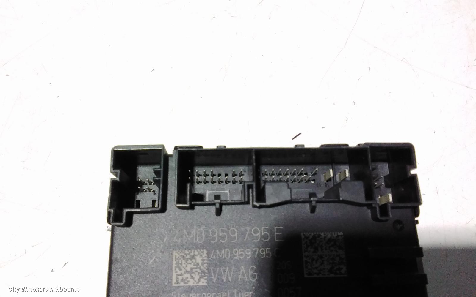 AUDI Q7, 4M, 07/2015 ONWARDS, RHR   4M0959795E  REAR DOOR CONTROL MODULE : 94915 - Image 3