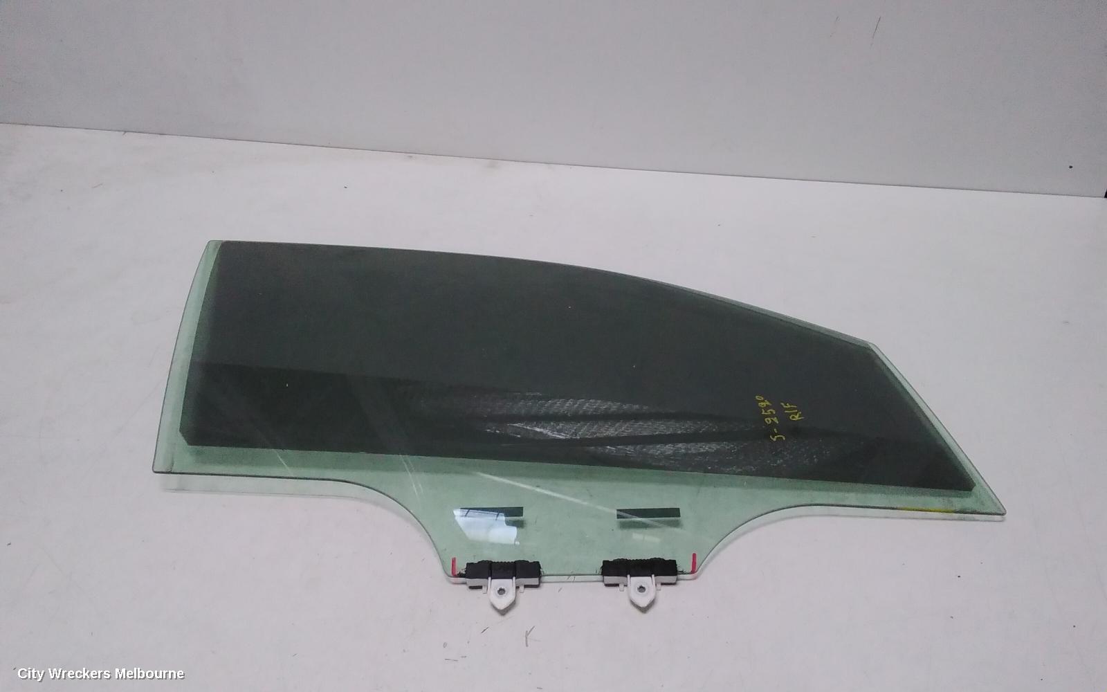 LEXUS UX RIGHT FRONT DOOR WINDOW, X10, 10/2018 ONWARDS - Image 2