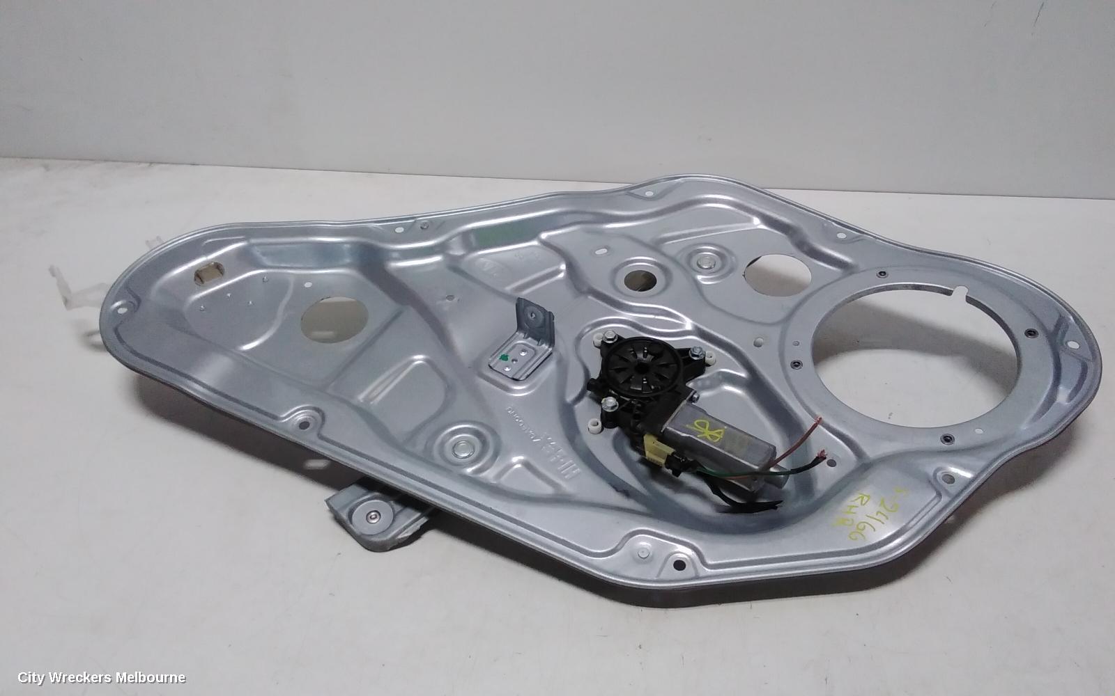 KIA SORENTO RIGHT REAR WND REG/MOTOR, REGULATOR (NO MOTOR), XM, 10/2009 - 12/2014 - Image 1