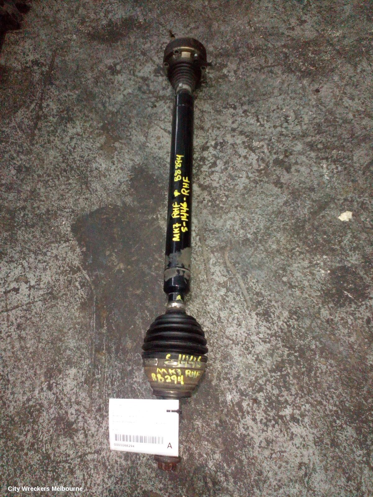 VOLKSWAGEN GOLF RIGHT DRIVESHAFT, FRONT, AUTO T/M, PETROL, 1.4, GEN 7, 03/2013 - 03/2017 - Image 2