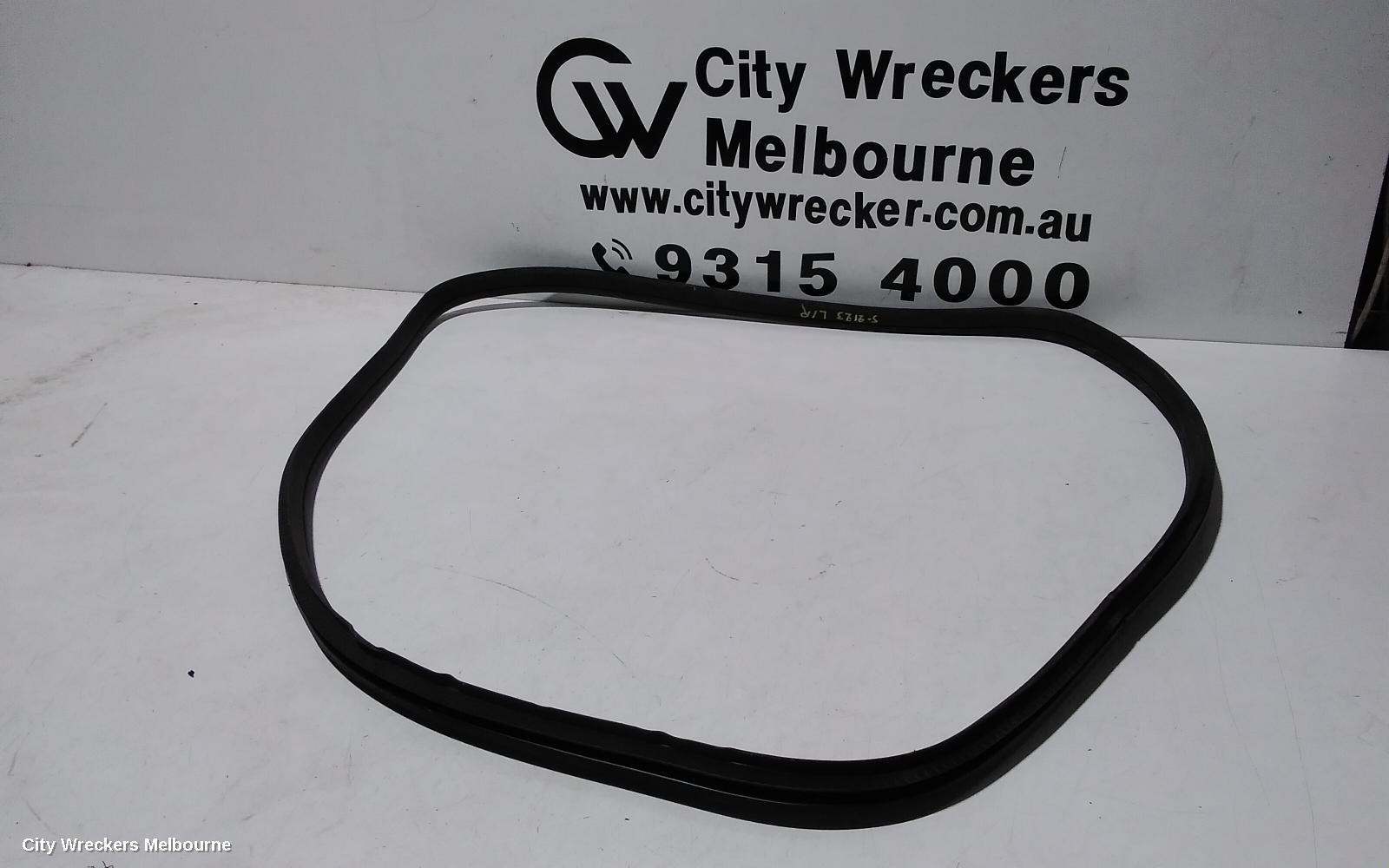 MERCEDES CLA CLASS SEAL, LHR SEAL RUBBER: 107157, C117, 10/2013 - 02/2019 - Image 1