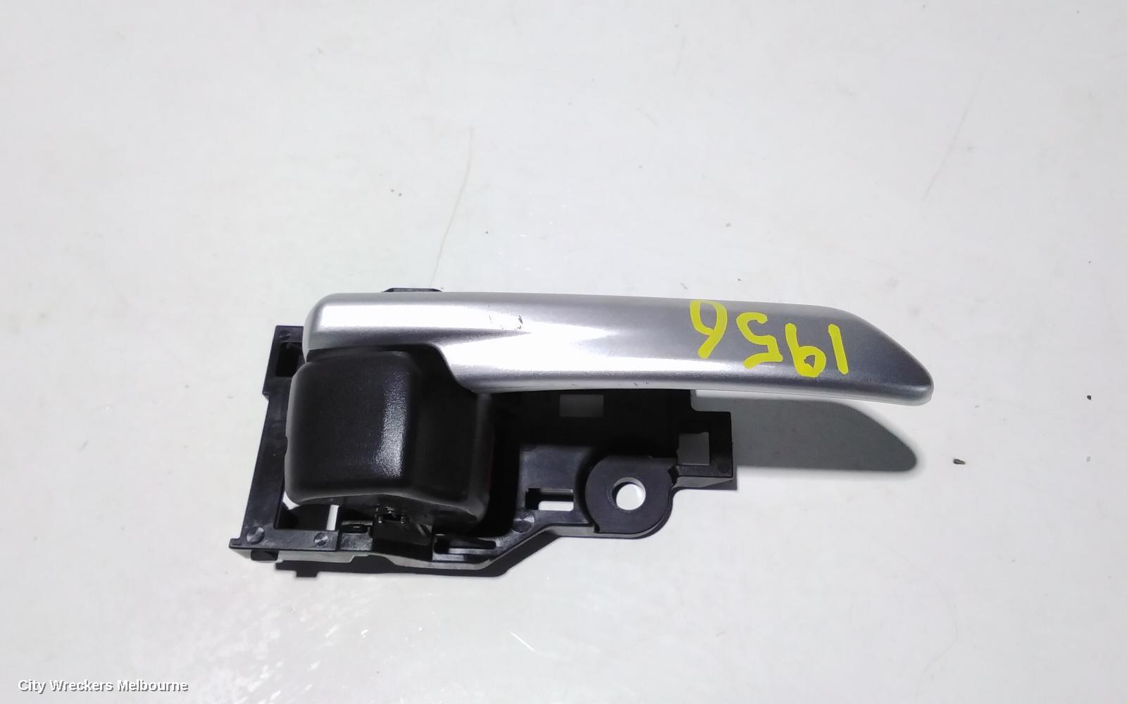 TOYOTA COROLLA DOOR HANDLE, E210, RH FRONT, INNER, 07/2018 ONWARDS - Image 2