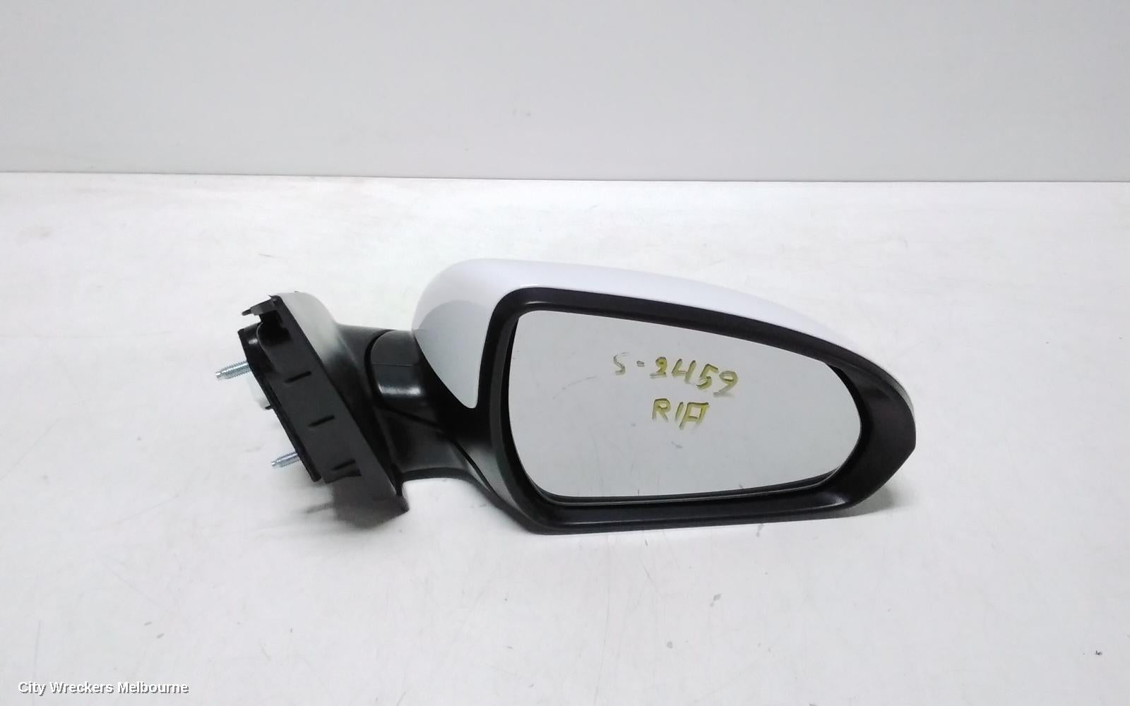 HYUNDAI I30 RIGHT DOOR MIRROR, PD, HATCH (S. KOREA VIN KMHH), POWER FOLD, W/ INDICATOR & BLIND SPOT TYPE, 03/2017 ONWARDS - Image 1