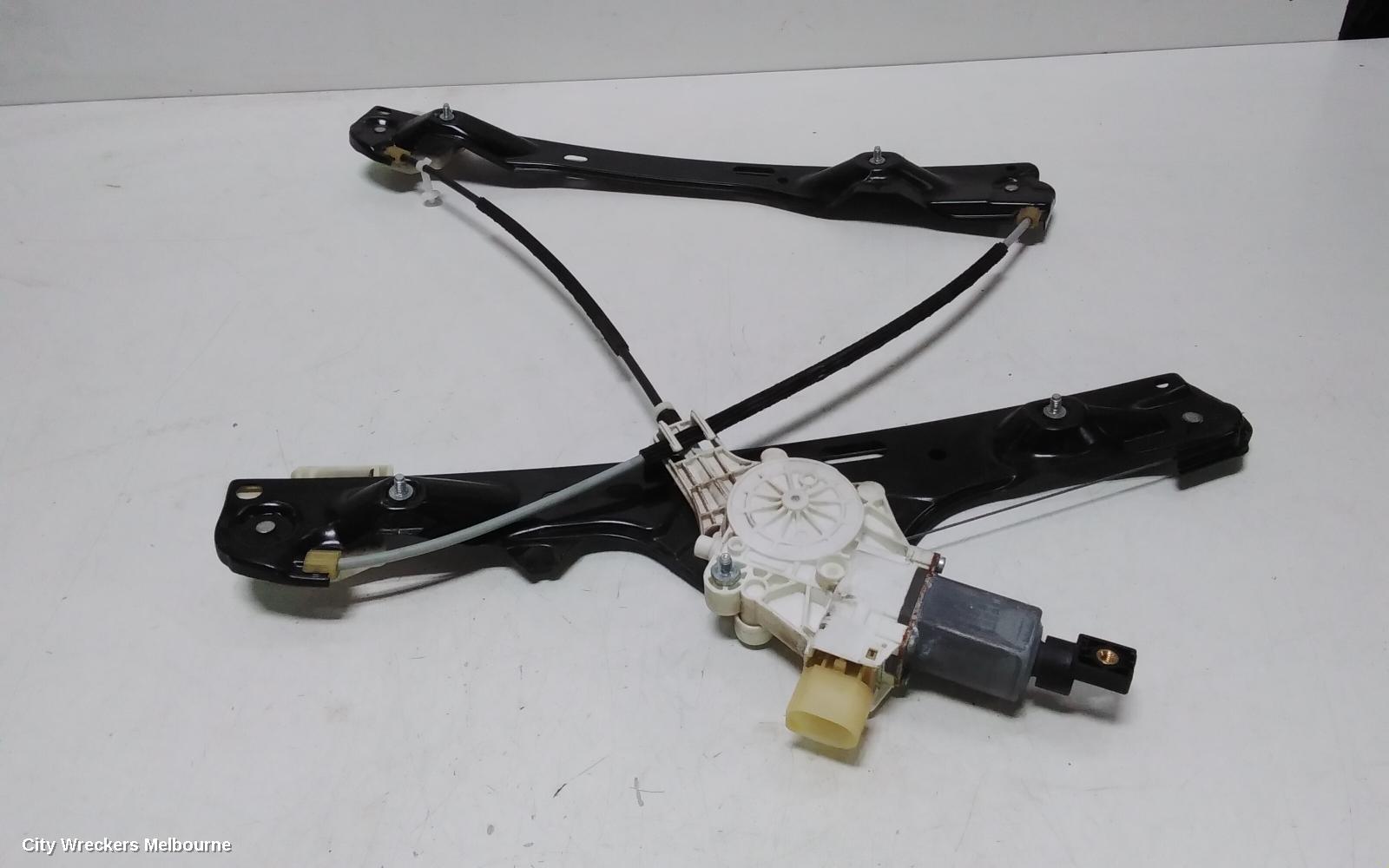 BMW X1 RIGHT FRONT WINDOW REG/MOTOR, E84, 04/2010 - 07/2015 - Image 2