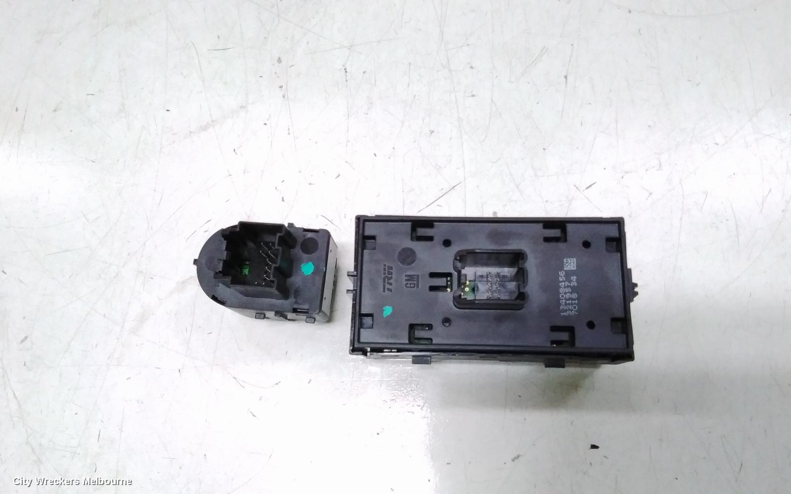 HOLDEN ASTRA PWR DR WIND SWITCH, RH FRONT (MASTER SWITCH), BK-BL, 5DR HATCH/SEDAN, 09/2016 - 12/2020 - Image 3