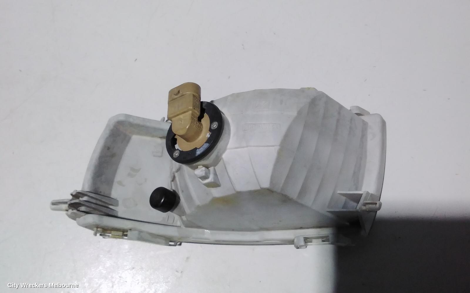 TOYOTA ESTIMA RIGHT INDICATOR/FOG/SIDE, XR50, 05-19 - Image 3