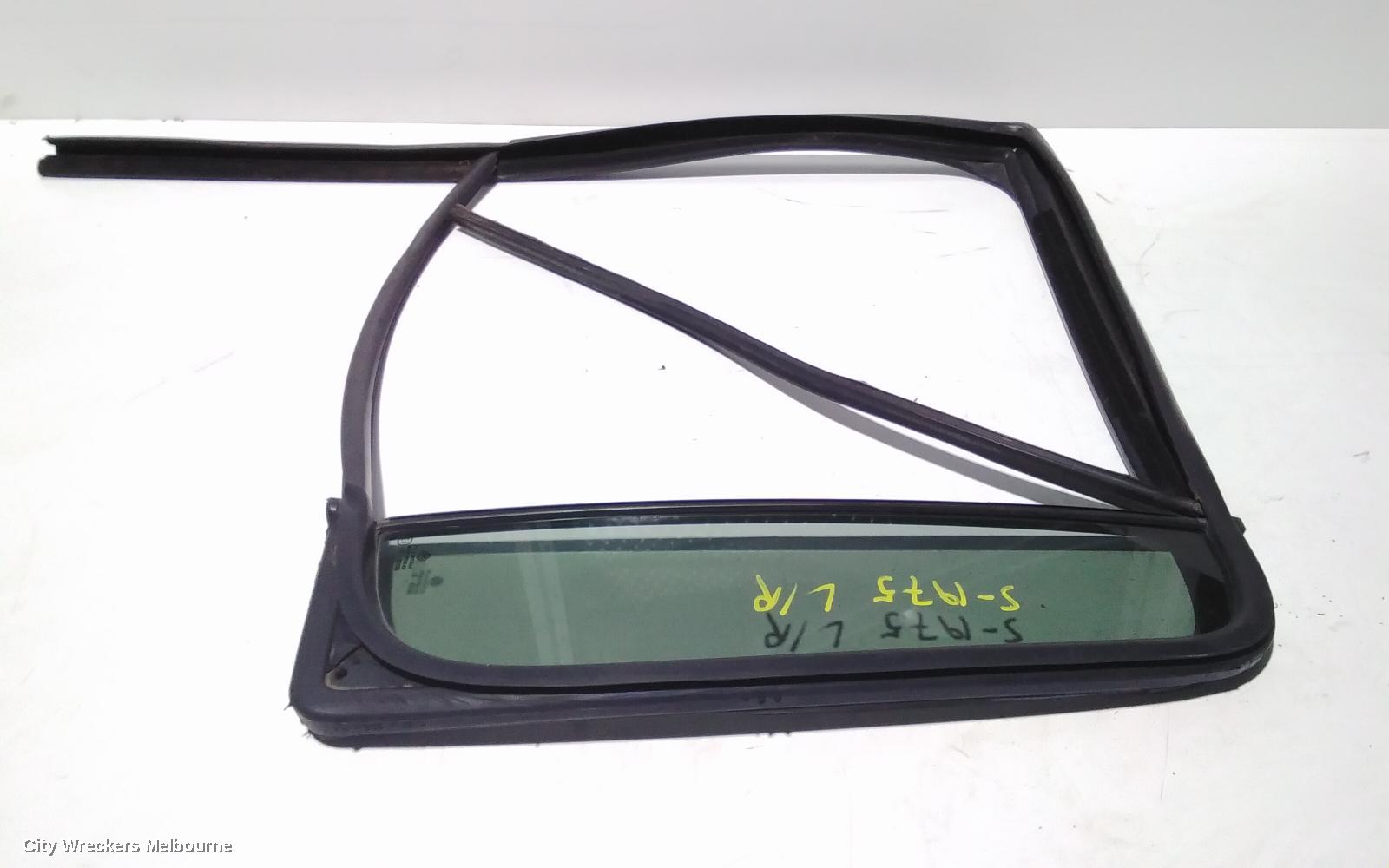 VOLKSWAGEN AMAROK LEFT REAR 1/4 DOOR GLASS, 2H, 12/2010 ONWARDS - Image 2