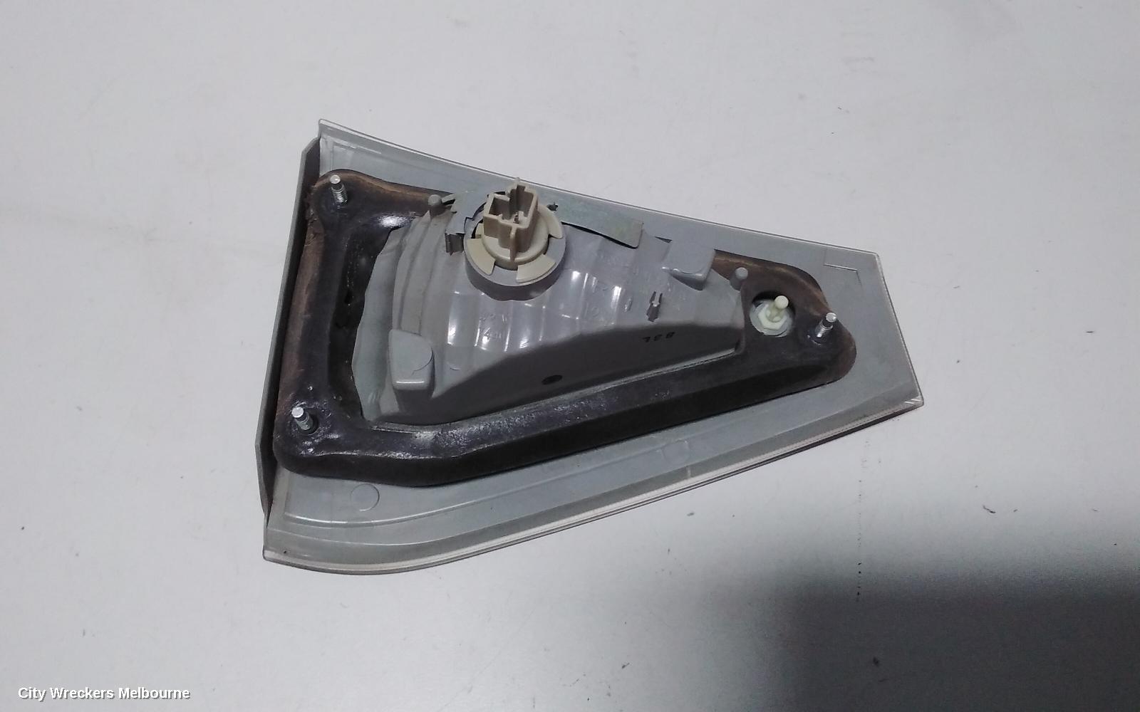 SUBARU IMPREZA REAR GARNISH, TAILGATE LAMP (RH SIDE), HATCH, G3, 04/2007 - 11/2011 - Image 3