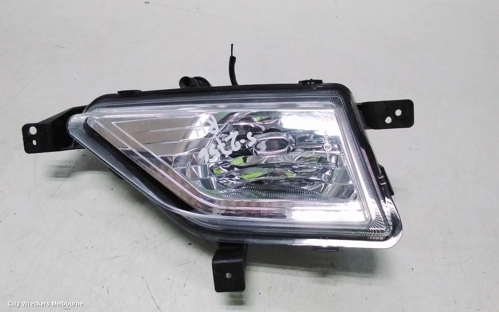 LDV DELIVER 9 RIGHT INDICATOR/FOG/SIDE, BUMPER FOGLAMP SURROUND, 07/2020 ONWARDS - Image 2